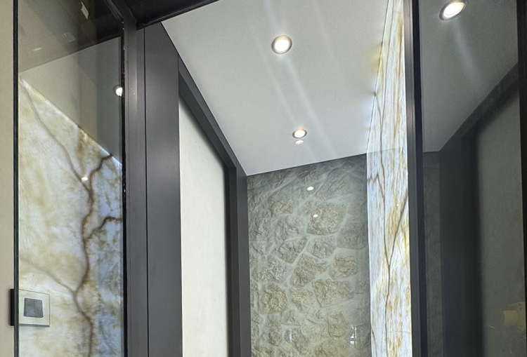 Cómo integrar un elevador personalizado en una vivienda de ensueño 5 elevador paredes panorámicas
