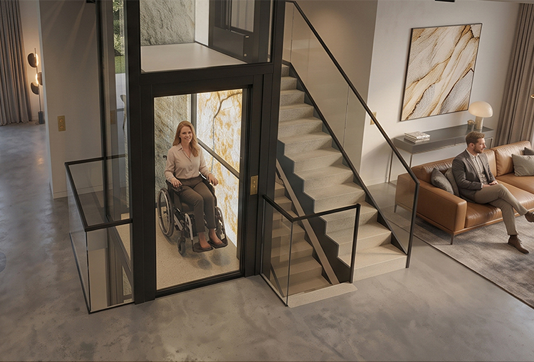 Comment choisir entre un ascenseur privatif et un monte-escalier ? 4 Ascenseur domestique adapté pour garantir l'accessibilité universelle et l'utilisation en fauteuil roulant